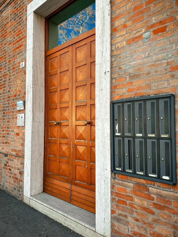 Accogliente Mansarda In Centro Storico Apartamento Ravena Exterior foto